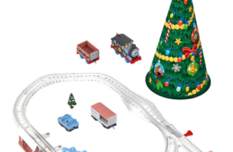 Fisher-Price Thomas & Friends Christmas Train Set – Battery-powered Thomas the Tank Engine holiday train set