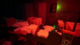 Green Light Horror Game (Windows PC) – Solo-developer psychological horror adventure